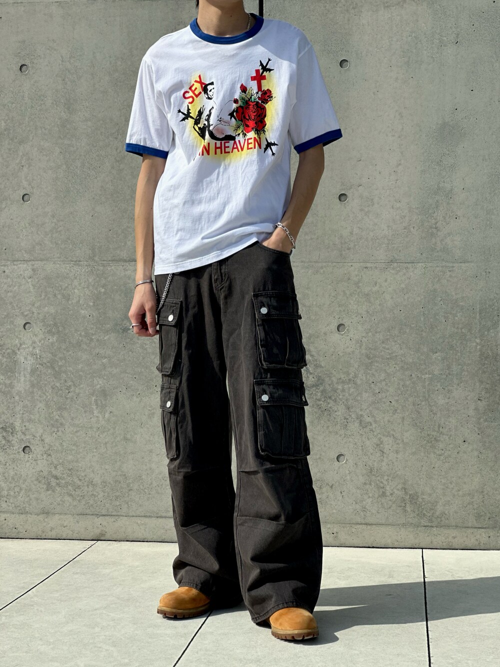 「カーゴパンツ、ストリートコーデ、春夏コーデ、ストリートファッション、ストリートカジュアル、シティーボーイ」｜「MODE SPACEのアイテム（カーゴパンツ、ブラウン系）」を使った、modespaceさん（メンズ・185cm）の春コーディネートの1枚目の写真