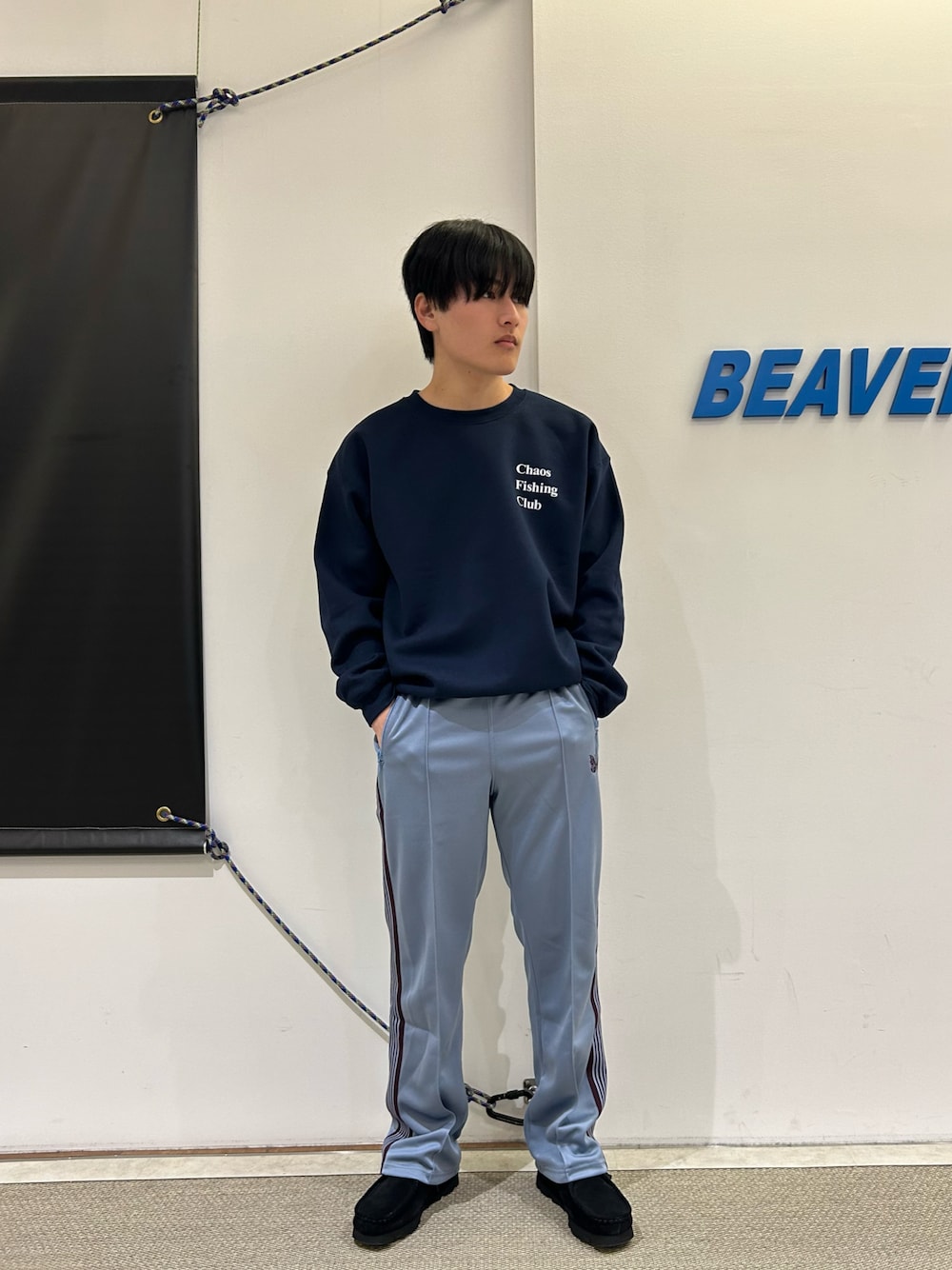 「秋コーデ、秋のコーデ、秋冬コーデ、秋服、秋、秋冬、冬コーデ、冬、冬服、クラークス、クラークス(Clarks)、クラークス ワラビー、ワラビー、クラークスワラビー、clarks」｜「ClarksのCLARKS/クラークス  WALLABEE GTX  ゴアテックス（モカシン/デッキシューズ、ブラック系）」を使った、拓海さん（メンズ・168cm）の冬コーディネートの1枚目の写真