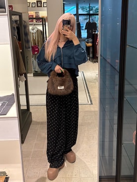 「アイテム（パーカー）」を使った、たぎゃさん（レディース・170cm）の秋コーディネート