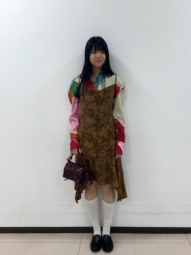 「Desigual（デシグアル）のフローラルジャカードカウルネックミディドレス（ワンピース、ブラウン系）」を使った、Desigual立川STAFFさん（レディース・150cm）の春コーディネート
