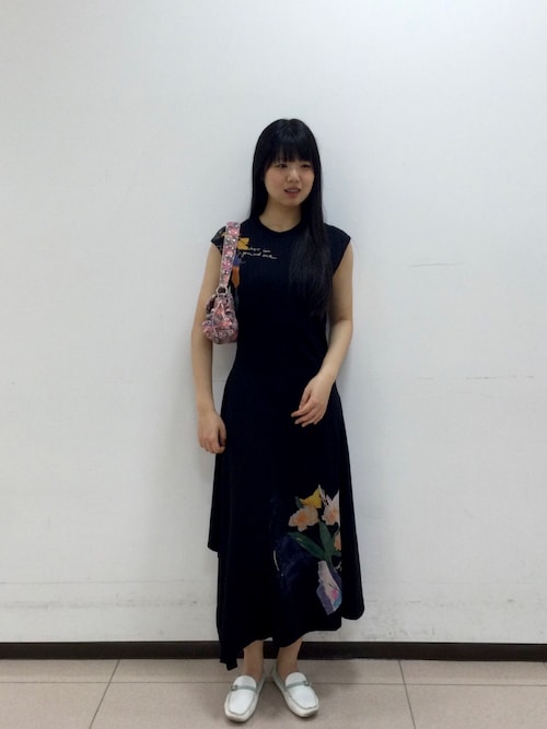 Desigual（デシグアル） ワンピース 花柄のアシンメトリードレス