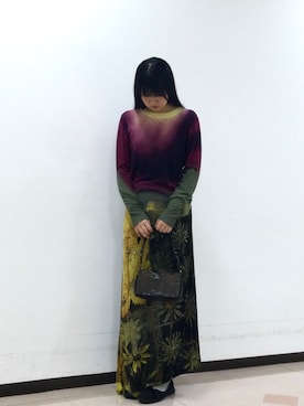 「Desigual（デシグアル）のGradient dye tri-color knit / グラデーション染めトリコロールニット（ニット/セーター、レッド系）」を使った、Desigual立川STAFFさん（レディース・170cm）の秋コーディネート