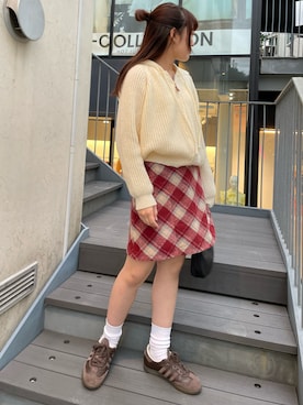 「titty＆Co. PETIT（ティティアンドコープティ）のアイテム（スカート）」を使った、TITTY&CO. staffさん（レディース・153cm）の秋コーディネート