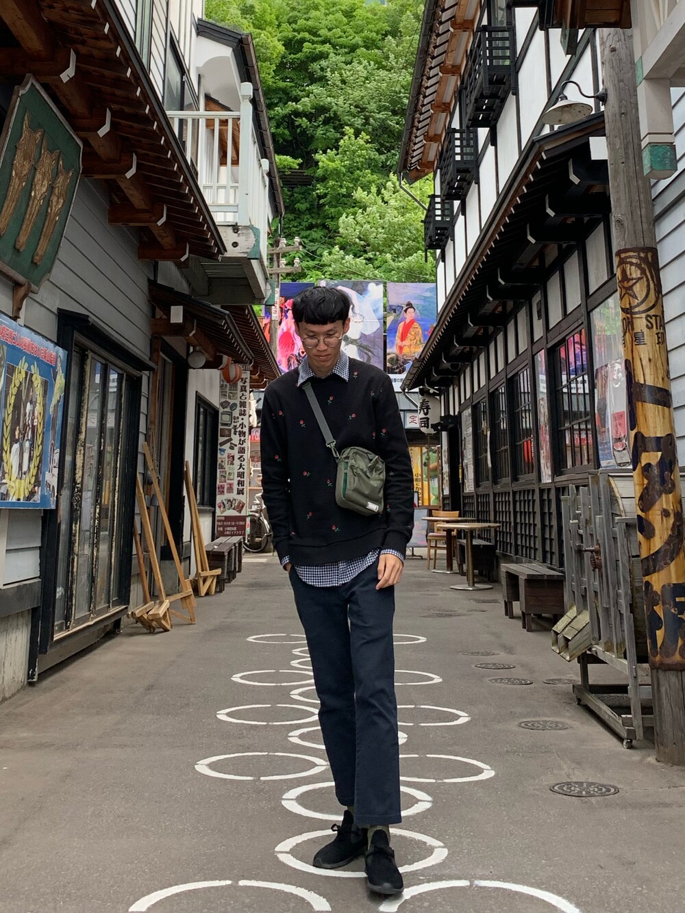 「FOREVER 21のアイテム（トップス、ブラック系）」を使った、Weiさん（メンズ・177cm）の夏コーディネートの1枚目の写真