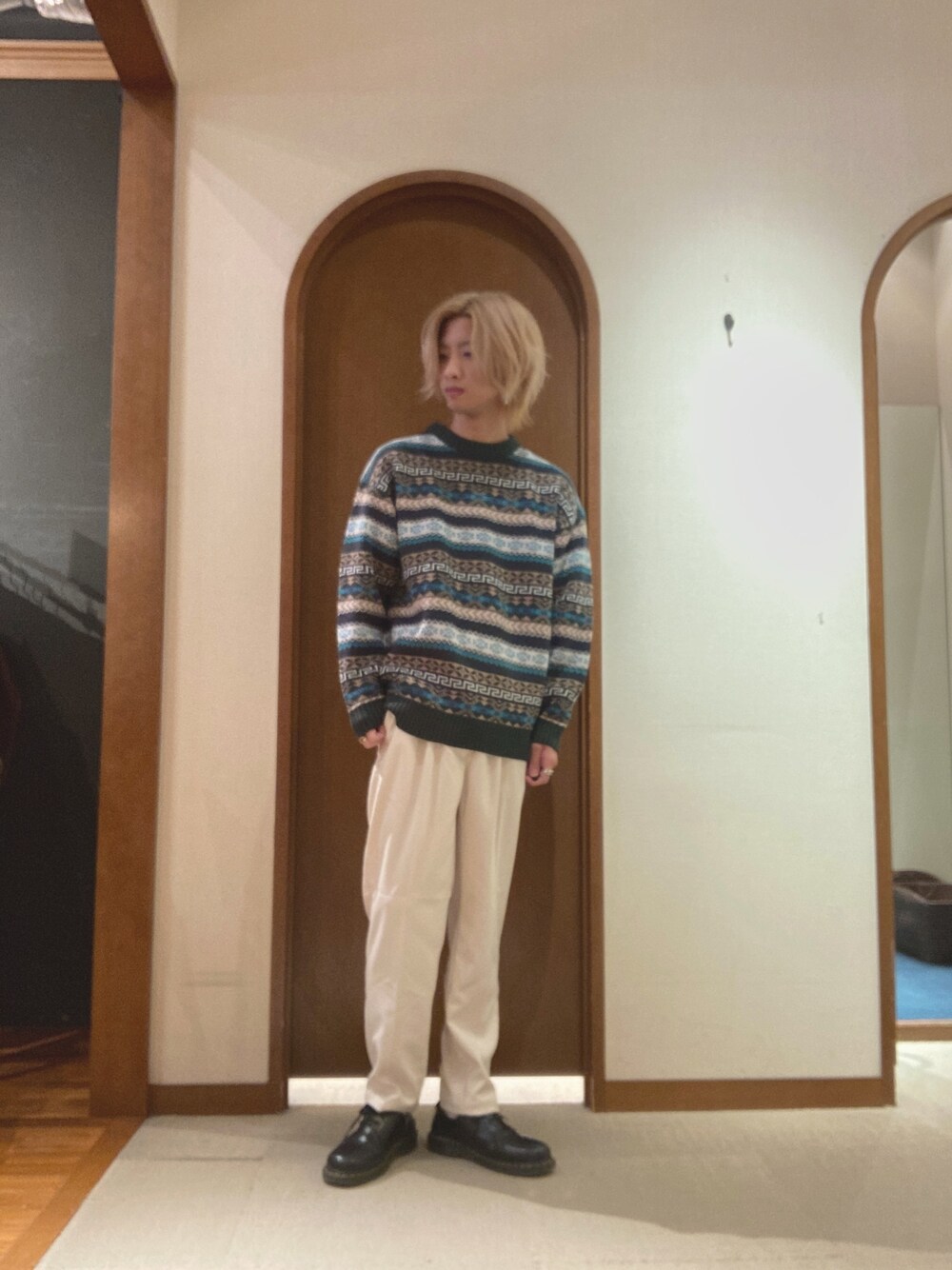 「ニット、柄ニット、シンプル、大人カジュアル、大人コーデ」｜「CPCMのフェアアイルクルーネックニットA（ニット/セーター、グリーン系）」を使った、エビケンさん（メンズ・180cm）の秋コーディネートの1枚目の写真
