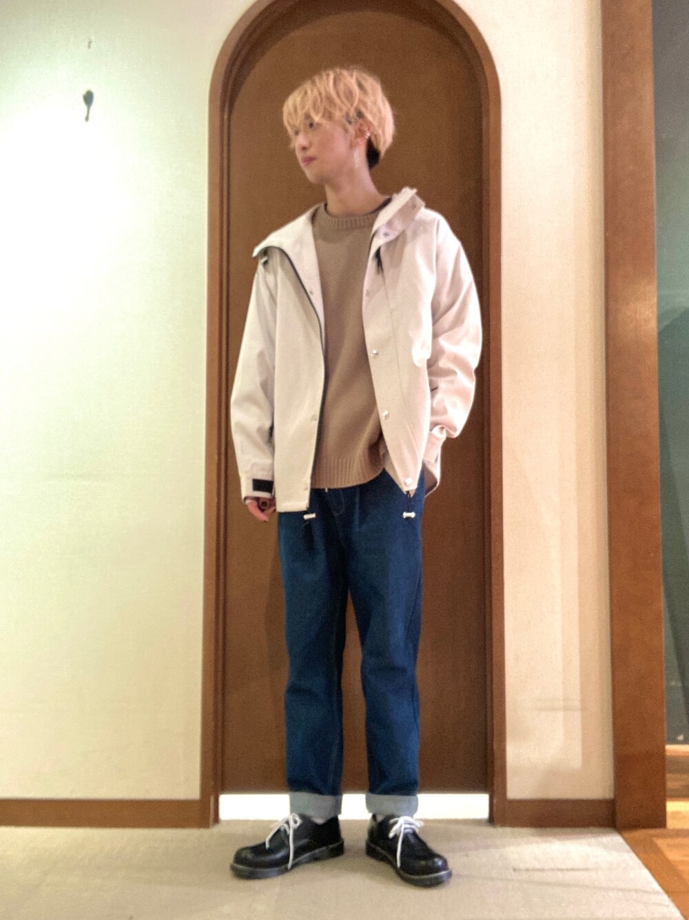 「プチプラ、春色、デニム、ジャケット、シンプルコーデ、きれいめカジュアル、休日スタイル、大人コーデ、カジュアル、いいね、save、フォローお願いします🤑」｜「CIAOPANICのアイテム（マウンテンパーカー、ホワイト系）」を使った、エビケンさん（メンズ・180cm）の冬コーディネートの1枚目の写真