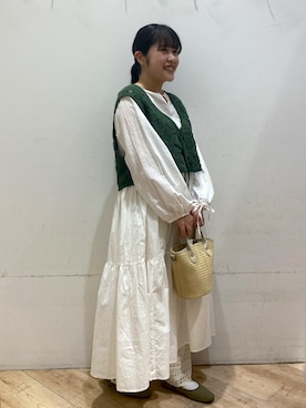 「アイテム（その他シューズ、グリーン系）」を使った、natsumiさん（レディース・153cm）の春コーディネート