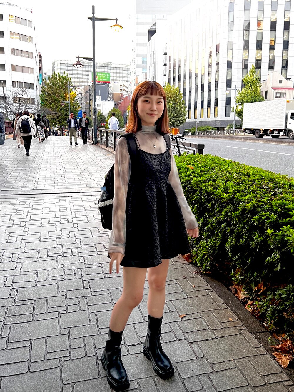 「GU、WEGO、日系穿搭、日系、上學穿搭」｜「WEGOのWEGO/フクレジャガードミニキャミチュニック（ワンピース、ブラック系）」を使った、まる🍡さん（レディース・162cm）の秋コーディネートの1枚目の写真