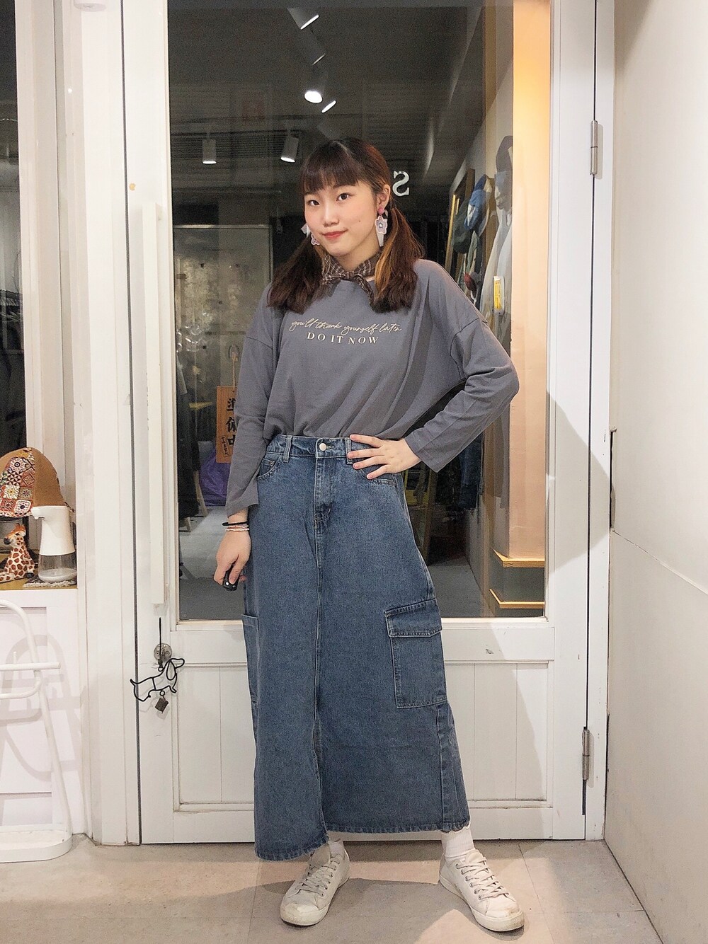 「日韓ハーフベビー、休閒、上學穿搭」｜「SALAのアイテム（デニムスカート、ブルー系）」を使った、まる🍡さん（レディース・162cm）の秋コーディネートの1枚目の写真