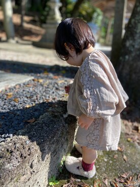 「ZARA KIDSのアイテム（シューズ、ホワイト系）」を使った、ずくさん（キッズ・90cm）の秋コーディネート