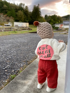 「無印良品（ムジルシリョウヒン）のアイテム（スニーカー、ホワイト系）」を使った、ずくさん（キッズ・90cm）の秋コーディネート
