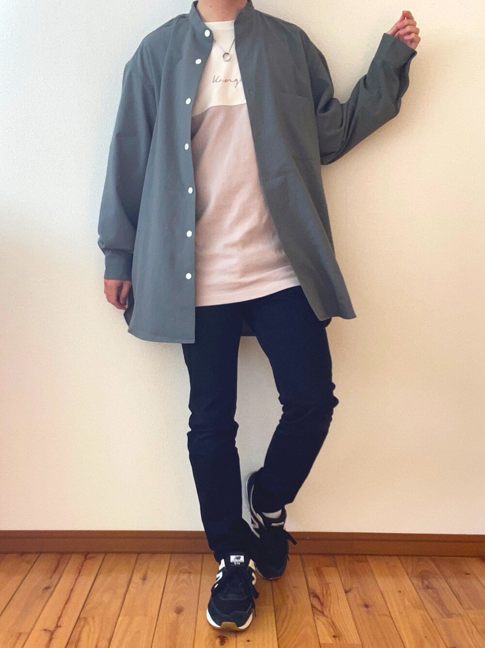 「春コーデ、おしゃれさんと繋がりたい、休日スタイル、GU、いいね、save、フォローお願いします🤑、キレイめ、KANGOL、カジュアルコーデ、シャツスタイル、グリーン」｜「GUのアイテム（シャツ/ブラウス、グリーン系）」を使った、𖠚ᐝハルト/雑貨屋さんさん（メンズ・165cm）の春コーディネートの1枚目の写真