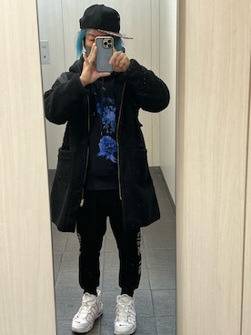「オールブラック」｜「アイテム（サロペット/オーバーオール）」を使った、kou198402さん（メンズ・160cm）の冬コーディネート