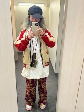 「USEDのアイテム（スカジャン、ブラック系）」を使った、kou198402さん（メンズ・160cm）の春コーディネート