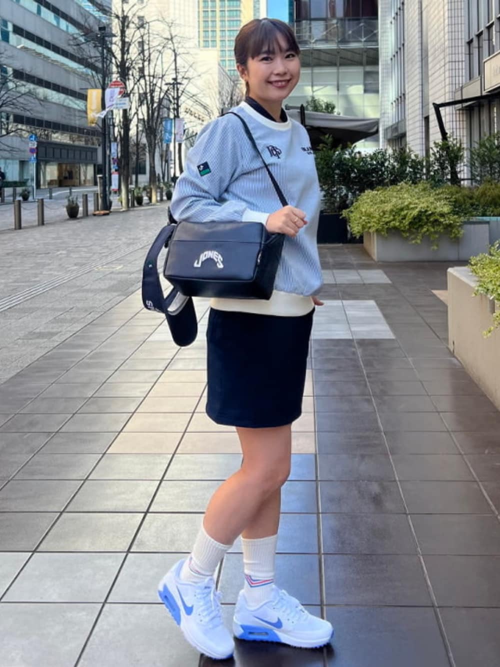 「ゴルフウェア、ゴルフ」｜「BEAMS GOLFの<WOMEN>PURPLE LABEL / スフィダンテ 撥水 サッカーストライプ ピステ（ブルゾン、ブルー系）」を使った、BEAMS GOLFさん（レディース・156cm）の春コーディネートの1枚目の写真