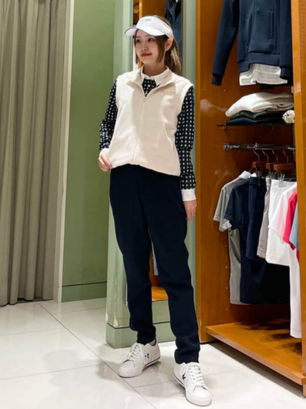 「ゴルフ、ゴルフウェア」｜「BEAMS GOLFのBEAMS GOLF PURPLE LABEL / チェック クレリック ポロシャツ（ポロシャツ、ブルー系）」を使った、BEAMS GOLFさん（レディース・153cm）の秋コーディネートの1枚目の写真