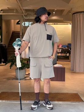 「BEAMS GOLF（ビームスゴルフ）のORANGE LABEL / フラップポケット モックネックシャツ（UVカット・接触冷感）（Tシャツ/カットソー、ベージュ系）」を使った、BEAMS GOLFさん（メンズ・176cm）の春コーディネート