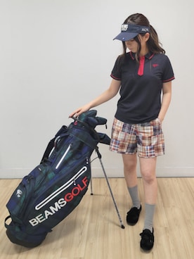 「BEAMS GOLF（ビームスゴルフ）の〈WOMEN〉ORANGE LABEL / マドラスチェック ショートパンツ（その他パンツ、レッド系）」を使った、BEAMS GOLFさん（メンズ・176cm）の夏コーディネート