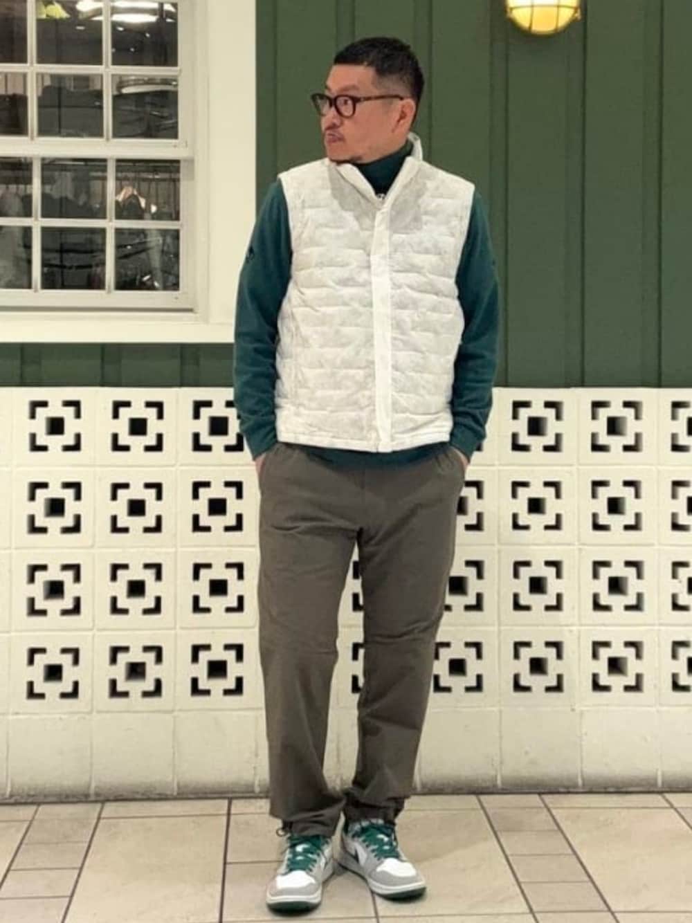 BEAMS GOLFのベストを使ったメンズ人気ファッションコーディネート - WEAR