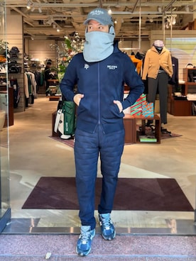 「アイテム（ネックウォーマー/スヌード）」を使った、BEAMS GOLFさん（メンズ・170cm）の秋コーディネート