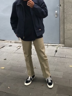「Dickies（ディッキーズ）の【お気に入り数11万人突破】Dickies/ディッキーズ THE ORIGINAL FIT 874 TCツイル センタープレス スケーターパンツ レングス32インチ ワークパンツ イージーパンツ 2026年 夏 夏服 秋服（チノパンツ、ベージュ系）」を使った、rooptokyokkさん（メンズ・178cm）の夏コーディネート