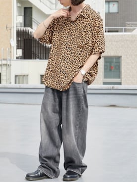 「GUNG HO（ガンホー）のGUNGHO/ガンホー DENUM BAGGY PANTS デニムバギーパンツ ルーズシルエット（デニムパンツ、ブラック系）」を使った、rooptokyokkさん（メンズ・173cm）の春コーディネート