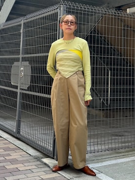 「アイテム（チノパンツ）」を使った、飯田さん（レディース・163cm）の夏コーディネート