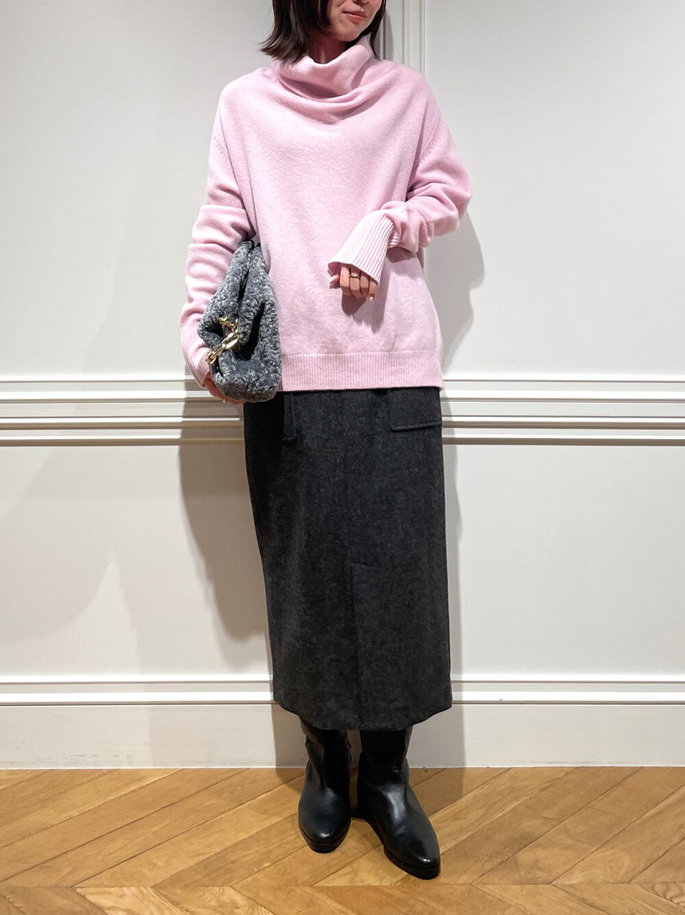 「allurevilleの＜予約＞AQUAドレープネックチュニック（ニット/セーター、ピンク系）」を使った、Takagi.Yさん（骨格ウェーブ・レディース・159cm）の秋コーディネートの1枚目の写真