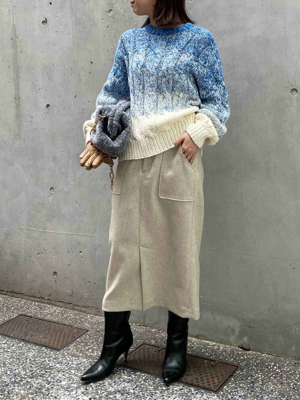 「allurevilleのエコウールアジャストタイトスカート（スカート、ベージュ系）」を使った、Takagi.Yさん（骨格ウェーブ・レディース・159cm）の冬コーディネートの1枚目の写真