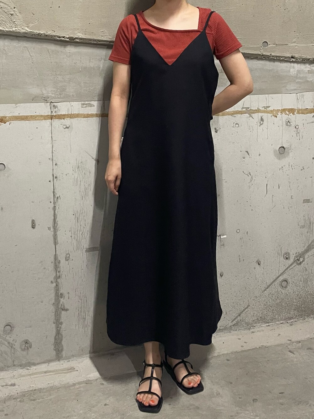「キャミワンピ、アシンメトリートップス、デコルテ見せ、GUコーデ」｜「GUのアイテム（ワンピース/ドレス、ブラック系）」を使った、__.umbu.さん（レディース・158cm）の夏コーディネートの1枚目の写真
