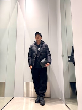 「ARMANI EXCHANGE（アルマーニエクスチェンジ）の【A|X アルマーニ エクスチェンジ】ICON 長袖クルーネックTシャツ/SLIM（Tシャツ/カットソー、ブラック系）」を使った、TOI-Tさん（メンズ・170cm）の秋コーディネート