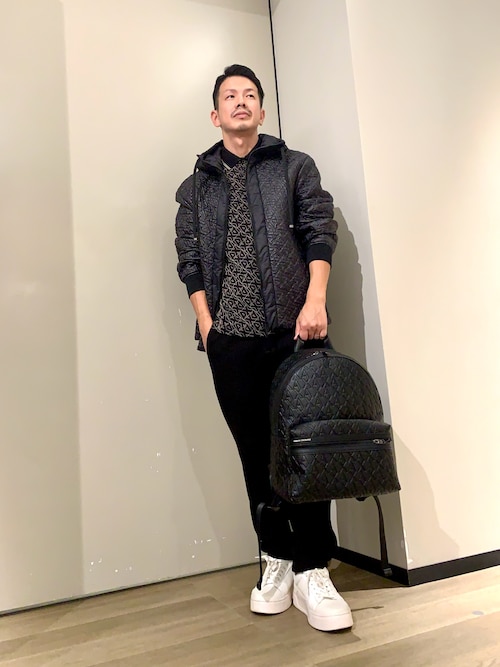 A|X アルマーニ エクスチェンジ】オールオーバーエンボスロゴ
