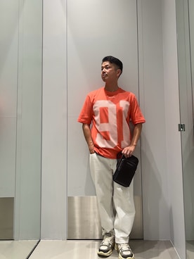 「ARMANI EXCHANGE（アルマーニエクスチェンジ）の【A|X アルマーニ エクスチェンジ】91ロゴ 半袖クルーネックTシャツ/REGULAR+（Tシャツ/カットソー、ピンク系）」を使った、TOI-Tさん（メンズ・170cm）の夏コーディネート