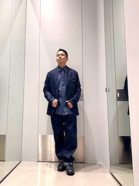「ARMANI EXCHANGE（アルマーニエクスチェンジ）の【A|X アルマーニ エクスチェンジ】オールオーバーロゴ レースアップスニーカー（スニーカー、ホワイト系）」を使った、TOI-Tさん（メンズ・170cm）の秋コーディネート