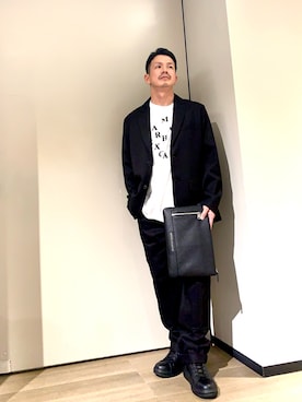 「アイテム（クラッチバッグ）」を使った、TOI-Tさん（メンズ・170cm）の冬コーディネート