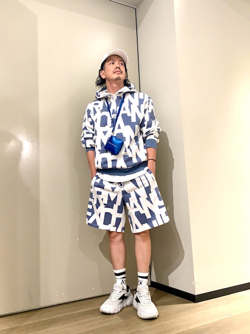 【新品未使用】 ARMANI EXCHANGE ロゴ　ストラップ付き二つ折り財布 セール】【A|X アルマーニ エクスチェンジ】AXロゴ ストラップ