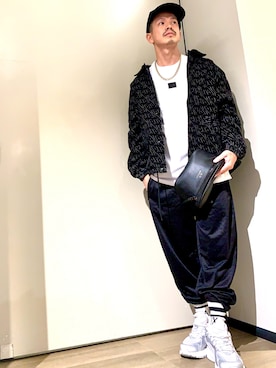 「アイテム（スニーカー）」を使った、TOI-Tさん（メンズ・170cm）の秋コーディネート