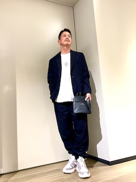 「ARMANI EXCHANGE（アルマーニエクスチェンジ）の【A|X アルマーニ エクスチェンジ】ICON 長袖クルーネックTシャツ/SLIM（Tシャツ/カットソー）」を使った、TOI-Tさん（メンズ・170cm）の冬コーディネート