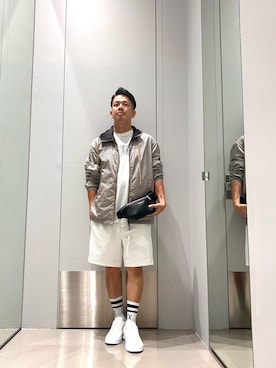 「ARMANI EXCHANGE（アルマーニエクスチェンジ）の【A|X アルマーニ エクスチェンジ】オールオーバーロゴ レースアップスニーカー（スニーカー、ホワイト系）」を使った、TOI-Tさん（メンズ・170cm）の夏コーディネート