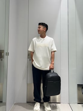 「ARMANI EXCHANGE（アルマーニエクスチェンジ）の【A|X アルマーニ エクスチェンジ】コットンツイル ワイドチノパンツ（チノパンツ、ブルー系）」を使った、TOI-Tさん（メンズ・170cm）の夏コーディネート