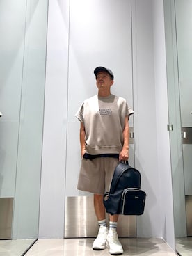 「ARMANI EXCHANGE（アルマーニエクスチェンジ）の【A|X アルマーニ エクスチェンジ】メッシュコンビ レースアップスニーカー（スニーカー、ホワイト系）」を使った、TOI-Tさん（メンズ・170cm）の夏コーディネート