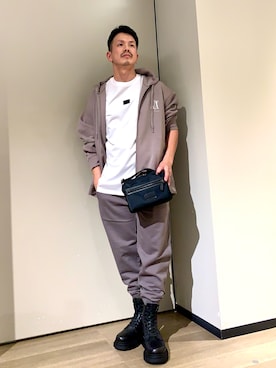 「アイテム（スウェットパンツ）」を使った、TOI-Tさん（メンズ・170cm）の冬コーディネート