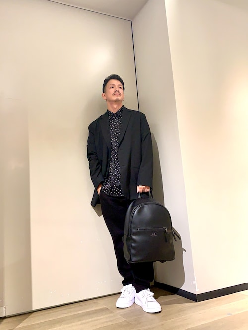 ✨極美品✨ ARMANI EXCHANGE シボ革 リュック エンボスロゴ 黒 ARMANI EXCHANGE（アルマーニエクスチェンジ）の「【A|X