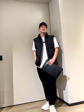 「アイテム（クラッチバッグ）」を使った、TOI-Tさん（メンズ・170cm）の冬コーディネート