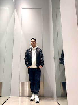 「ARMANI EXCHANGE（アルマーニエクスチェンジ）の【A|X アルマーニ エクスチェンジ】オールオーバーロゴ レースアップスニーカー（スニーカー、ホワイト系）」を使った、TOI-Tさん（メンズ・170cm）の秋コーディネート