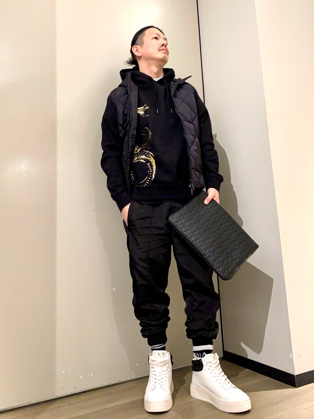 アルマーニエクスチェンジ⭐︎ブラック⭐︎ポンチョ　ケープ⭐︎M A|X アルマーニ エクスチェンジ】＜オンライン限定＞AXロゴ