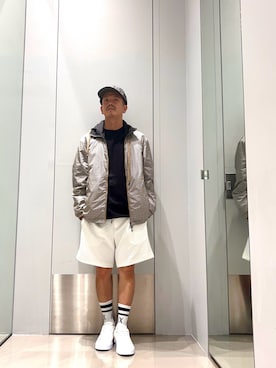 「ARMANI EXCHANGE（アルマーニエクスチェンジ）の【A|X アルマーニ エクスチェンジ】オールオーバーロゴ レースアップスニーカー（スニーカー、ホワイト系）」を使った、TOI-Tさん（メンズ・170cm）の夏コーディネート