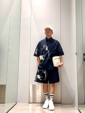 「ARMANI EXCHANGE（アルマーニエクスチェンジ）の【A|X アルマーニ エクスチェンジ】オールオーバーロゴ レースアップスニーカー（スニーカー、ブラック系）」を使った、TOI-Tさん（メンズ・170cm）の夏コーディネート