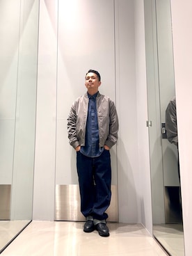 「ARMANI EXCHANGE（アルマーニエクスチェンジ）の【A|X アルマーニ エクスチェンジ】オールオーバーロゴ レースアップスニーカー（スニーカー、ホワイト系）」を使った、TOI-Tさん（メンズ・170cm）の秋コーディネート