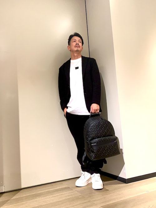 A|X アルマーニ エクスチェンジ】オールオーバーエンボスロゴ